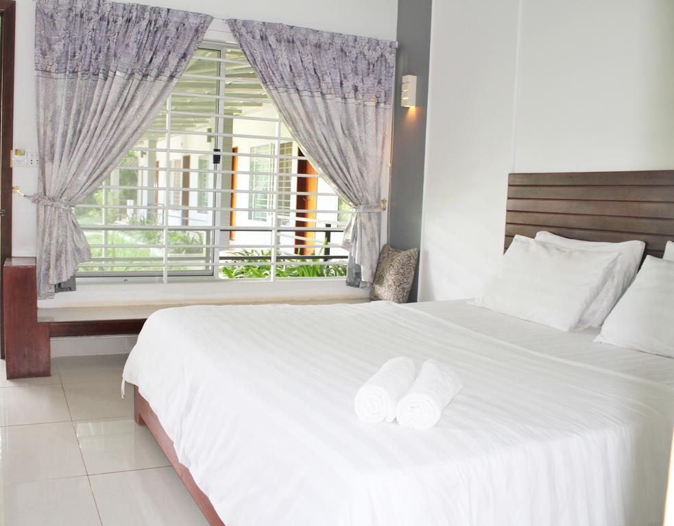 My Parents Guesthouse Kampot Eksteriør billede