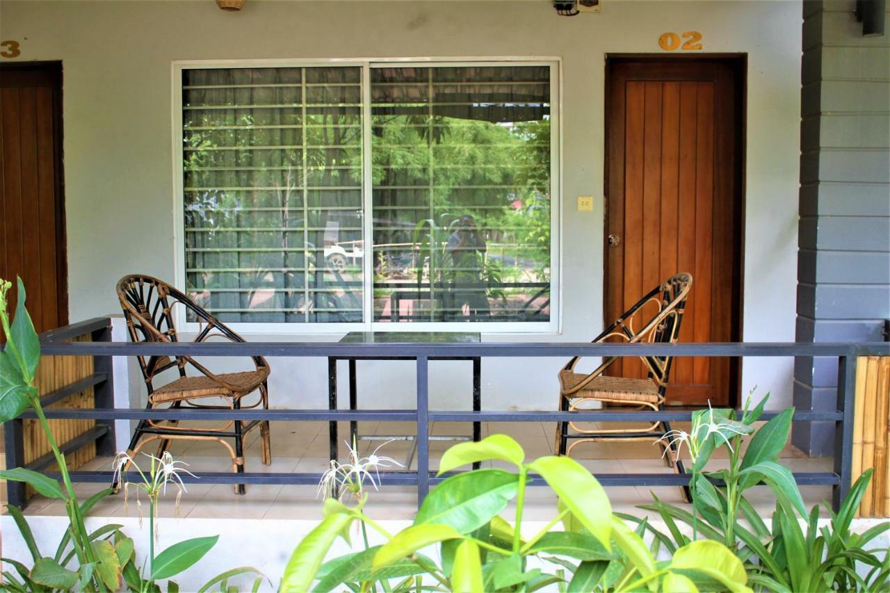 My Parents Guesthouse Kampot Eksteriør billede